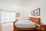 https://images.listonce.com.au/custom/160x/listings/3-chaucer-street-mooroolbark-vic-3138/085/01781085_img_06.jpg?w4lCBNfk_PI