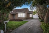 https://images.listonce.com.au/custom/160x/listings/3-claronga-street-bentleigh-east-vic-3165/364/01737364_img_04.jpg?YPTlQpHJ7og