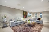 https://images.listonce.com.au/custom/160x/listings/3-cooinda-court-mount-waverley-vic-3149/995/00381995_img_08.jpg?fNLh-kx7vA8