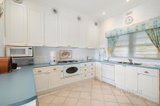 https://images.listonce.com.au/custom/160x/listings/3-cooper-grove-sorrento-vic-3943/973/01116973_img_14.jpg?CwB765r-wFg