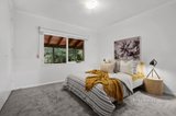 https://images.listonce.com.au/custom/160x/listings/3-corowa-court-mooroolbark-vic-3138/585/01547585_img_11.jpg?o0A6ufYypEU