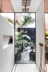 https://images.listonce.com.au/custom/160x/listings/3-cotter-street-richmond-vic-3121/026/01983026_img_12.jpg?Ob4EKtFBYUA