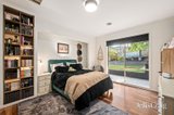 https://images.listonce.com.au/custom/160x/listings/3-darnley-way-mooroolbark-vic-3138/975/01883975_img_11.jpg?kmz_IovdaPw