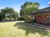 https://images.listonce.com.au/custom/160x/listings/3-duggan-court-altona-meadows-vic-3028/224/01202224_img_08.jpg?HkFpLoowllE