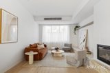 https://images.listonce.com.au/custom/160x/listings/3-durham-street-richmond-vic-3121/970/01978970_img_08.jpg?raRdI7WymnY