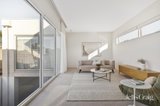 https://images.listonce.com.au/custom/160x/listings/3-durham-street-richmond-vic-3121/970/01978970_img_09.jpg?Sp2wUGLBudA