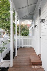 https://images.listonce.com.au/custom/160x/listings/3-durham-street-richmond-vic-3121/970/01978970_img_25.jpg?lfLpeA9lhqA