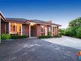 https://images.listonce.com.au/custom/160x/listings/3-dyson-court-mooroolbark-vic-3138/687/01524687_img_01.jpg?ygl9jMcXkgQ