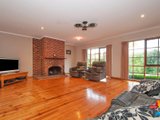 https://images.listonce.com.au/custom/160x/listings/3-dyson-court-mooroolbark-vic-3138/687/01524687_img_03.jpg?6L-Ri5g1Ff4