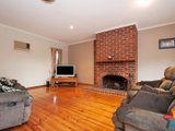 https://images.listonce.com.au/custom/160x/listings/3-dyson-court-mooroolbark-vic-3138/687/01524687_img_04.jpg?UjbhWhIp9iM