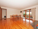 https://images.listonce.com.au/custom/160x/listings/3-dyson-court-mooroolbark-vic-3138/687/01524687_img_08.jpg?-T5Spe4bmGw