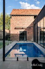 https://images.listonce.com.au/custom/160x/listings/3-edward-street-kew-vic-3101/256/01767256_img_04.jpg?38Zn-ty2xfY