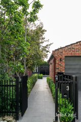 https://images.listonce.com.au/custom/160x/listings/3-edward-street-kew-vic-3101/256/01767256_img_06.jpg?s03lf2K_ejs