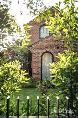 https://images.listonce.com.au/custom/160x/listings/3-edward-street-kew-vic-3101/256/01767256_img_22.jpg?dSk8srn1Khk