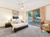 https://images.listonce.com.au/custom/160x/listings/3-elana-court-croydon-north-vic-3136/600/01525600_img_10.jpg?0RmH1o3Hle8