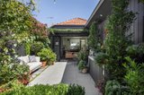 https://images.listonce.com.au/custom/160x/listings/3-elm-street-hawthorn-vic-3122/996/01641996_img_08.jpg?uME-9YHqrUI