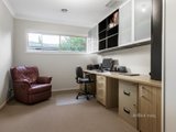 https://images.listonce.com.au/custom/160x/listings/3-elsa-court-eltham-vic-3095/609/00976609_img_06.jpg?NAKz9UR683k