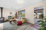 https://images.listonce.com.au/custom/160x/listings/3-ely-court-castlemaine-vic-3450/161/01939161_img_04.jpg?impLDGb6cIM