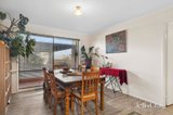 https://images.listonce.com.au/custom/160x/listings/3-ely-court-castlemaine-vic-3450/161/01939161_img_06.jpg?rFk7JXW4a4U