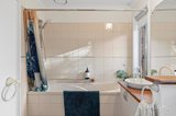 https://images.listonce.com.au/custom/160x/listings/3-ely-court-castlemaine-vic-3450/161/01939161_img_10.jpg?O7kyyhvetqA