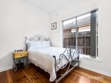 https://images.listonce.com.au/custom/160x/listings/3-evelyn-crescent-sunshine-west-vic-3020/356/01203356_img_09.jpg?T9L0FRlq82I