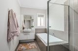 https://images.listonce.com.au/custom/160x/listings/3-fallons-way-bayswater-vic-3153/122/01461122_img_10.jpg?QINf0fNG-lc