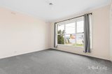 https://images.listonce.com.au/custom/160x/listings/3-flinders-avenue-lara-vic-3212/345/01984345_img_05.jpg?BJzZ6LftBrc