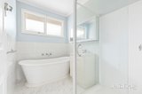 https://images.listonce.com.au/custom/160x/listings/3-flinders-avenue-lara-vic-3212/345/01984345_img_06.jpg?5dP72wuqDgI