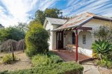 https://images.listonce.com.au/custom/160x/listings/3-fountain-street-maldon-vic-3463/909/01950909_img_02.jpg?KVEhnNbZct0