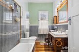 https://images.listonce.com.au/custom/160x/listings/3-fountain-street-maldon-vic-3463/909/01950909_img_06.jpg?8_N6hi1-a4A