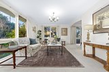 https://images.listonce.com.au/custom/160x/listings/3-gauntlet-avenue-glen-waverley-vic-3150/151/01659151_img_03.jpg?fnSOjZ3Dees