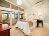 https://images.listonce.com.au/custom/160x/listings/3-georgian-court-balwyn-vic-3103/694/01683694_img_08.jpg?94C-y87pHsU