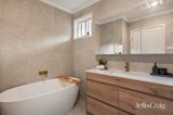 https://images.listonce.com.au/custom/160x/listings/3-glenora-avenue-croydon-vic-3136/065/01933065_img_13.jpg?BmKLiFGMtCY