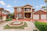 https://images.listonce.com.au/custom/160x/listings/3-glenview-court-avondale-heights-vic-3034/901/01882901_img_08.jpg?_TwOhLSDI78