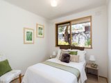 https://images.listonce.com.au/custom/160x/listings/3-handscombe-court-croydon-hills-vic-3136/117/01524117_img_13.jpg?ip9H6WaR2wk