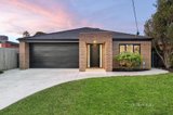 https://images.listonce.com.au/custom/160x/listings/3-hannagan-street-aspendale-gardens-vic-3195/490/01559490_img_01.jpg?evMG2tFCEkE