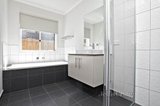 https://images.listonce.com.au/custom/160x/listings/3-hartland-road-point-cook-vic-3030/940/01721940_img_02.jpg?2C--crjvGBo