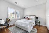 https://images.listonce.com.au/custom/160x/listings/3-hastings-street-mckinnon-vic-3204/991/01704991_img_03.jpg?wryWVxzpmYE