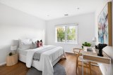 https://images.listonce.com.au/custom/160x/listings/3-hastings-street-mckinnon-vic-3204/991/01704991_img_07.jpg?E84Fwd_KVdA