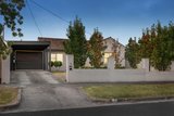 https://images.listonce.com.au/custom/160x/listings/3-hastings-street-mckinnon-vic-3204/996/01988996_img_05.jpg?v38t58itShM