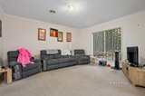 https://images.listonce.com.au/custom/160x/listings/3-heath-close-mooroolbark-vic-3138/823/01571823_img_03.jpg?QyFh4HVOtGY