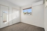 https://images.listonce.com.au/custom/160x/listings/3-heath-close-mooroolbark-vic-3138/823/01571823_img_11.jpg?3P3jPL6olKI