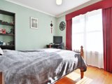 https://images.listonce.com.au/custom/160x/listings/3-henty-court-croydon-vic-3136/354/01524354_img_06.jpg?UCyiIxQ-tgE