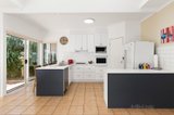 https://images.listonce.com.au/custom/160x/listings/3-hill-street-sorrento-vic-3943/411/00563411_img_04.jpg?BY1V75jmQXU