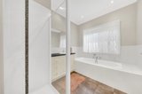 https://images.listonce.com.au/custom/160x/listings/3-hipwell-court-lovely-banks-vic-3213/533/01698533_img_14.jpg?Gzc44fu3Gmg