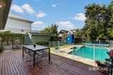 https://images.listonce.com.au/custom/160x/listings/3-holyrood-avenue-strathmore-vic-3041/450/01885450_img_14.jpg?rZjuHhVatiU