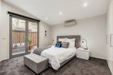 https://images.listonce.com.au/custom/160x/listings/3-jackson-lane-bentleigh-east-vic-3165/257/00552257_img_06.jpg?11KO58slsow