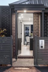 https://images.listonce.com.au/custom/160x/listings/3-john-street-brunswick-east-vic-3057/935/01092935_img_18.jpg?LEibWXCJ1-w