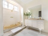 https://images.listonce.com.au/custom/160x/listings/3-kelly-street-doncaster-vic-3108/601/01743601_img_09.jpg?sclyCzypBUw