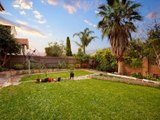 https://images.listonce.com.au/custom/160x/listings/3-kelvinside-street-balwyn-north-vic-3104/486/01684486_img_08.jpg?VSeAXa5IlZc